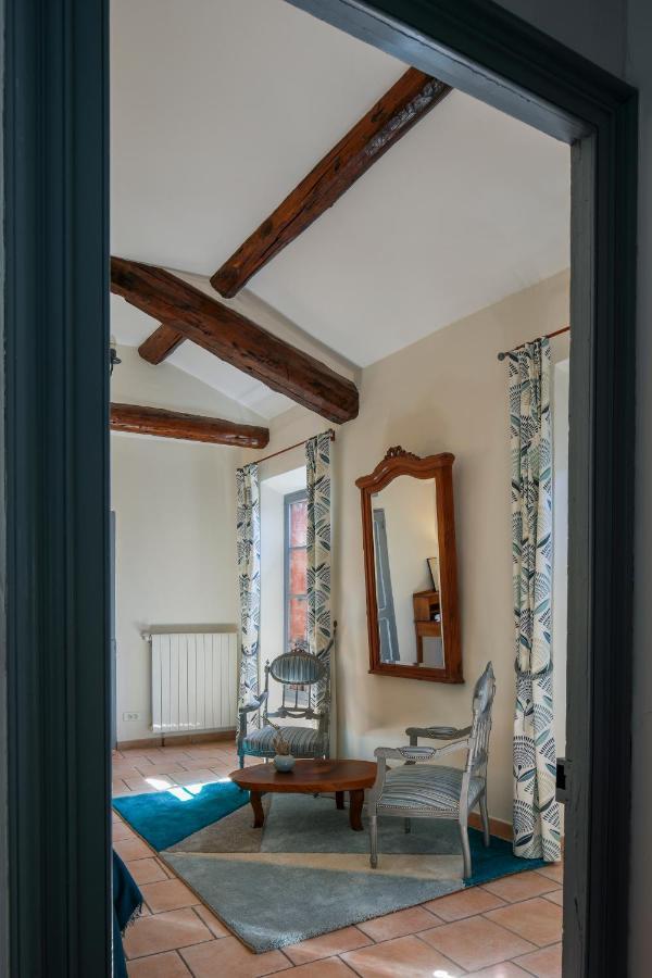 Le 37 Malaucene Bed & Breakfast Ruang foto